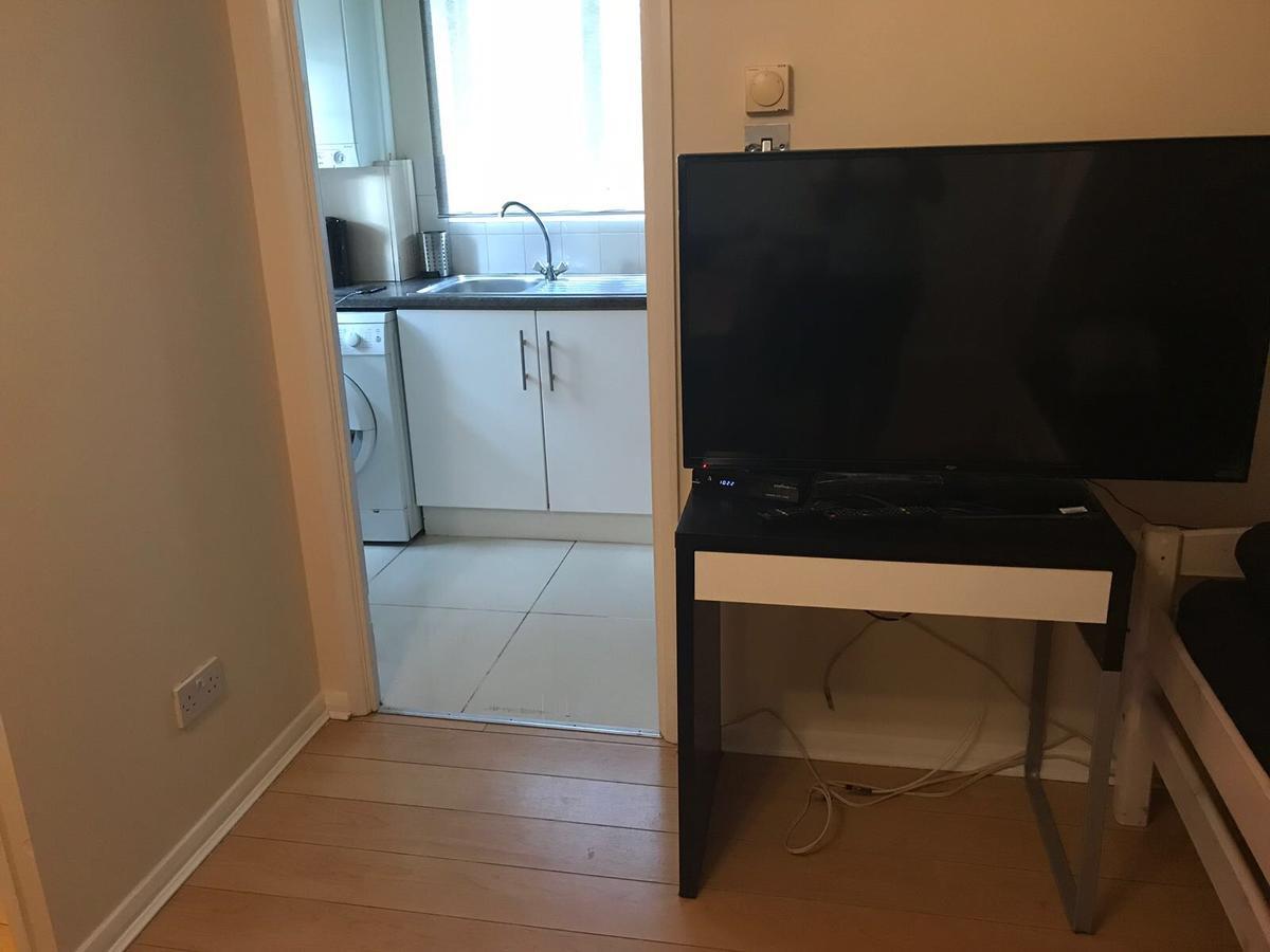 Eagle Close 2 Bedroom Home Waltham Abbey Esterno foto